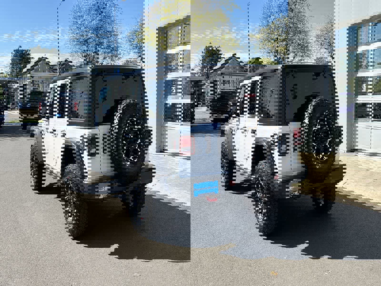 Used 2023 Jeep Wrangler Unlimited Rubicon w/ Cold Weather Group image 3