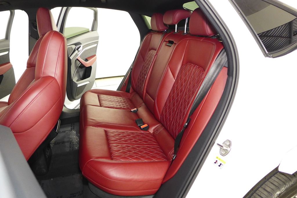 Used 2023 Audi e-tron S Premium Plus w/ Black Optic Package AWD/4WD image 21