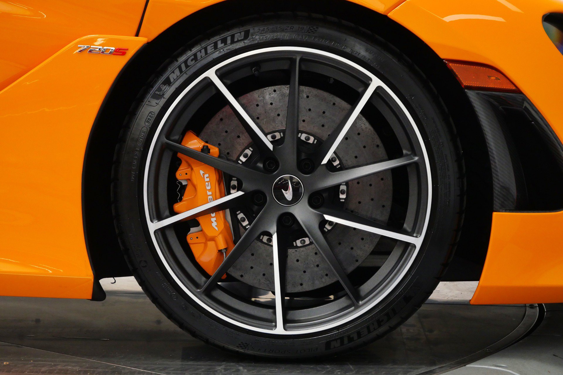 Used 2022 McLaren 720S Performance RWD image 39