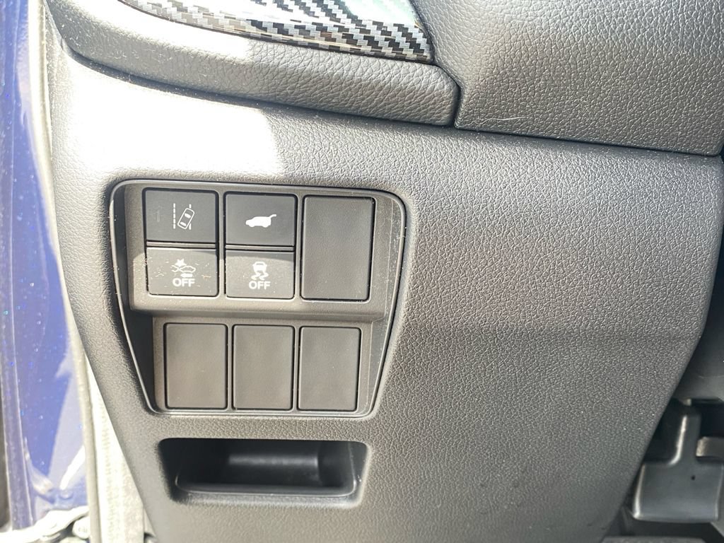 Used 2020 Honda CR-V Touring image 17