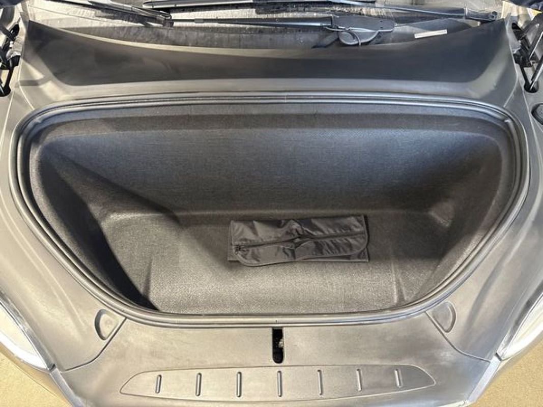 Used 2020 Tesla Model X image 56