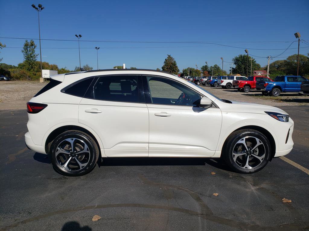 Used 2023 Ford Escape ST-Line Select w/ Tech Pack #2 image 10