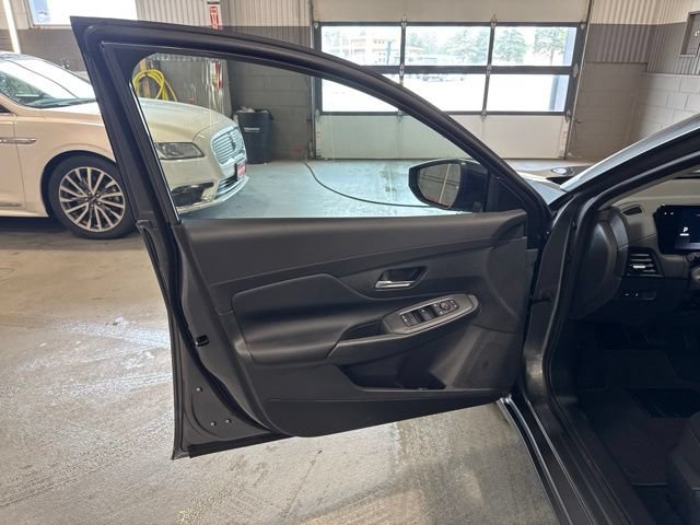 New 2026 Nissan Sentra SV FWD image 9