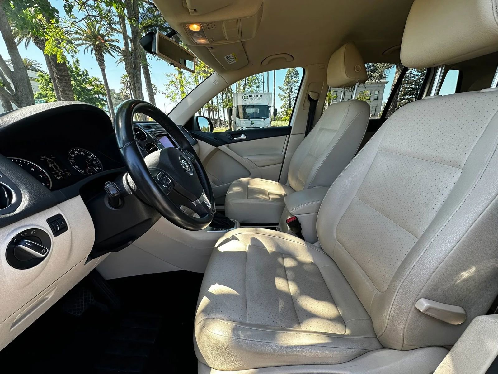 Used 2016 Volkswagen Tiguan SEL FWD image 8