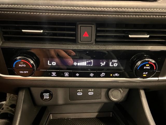 Used 2025 Nissan Rogue SV AWD/4WD image 24