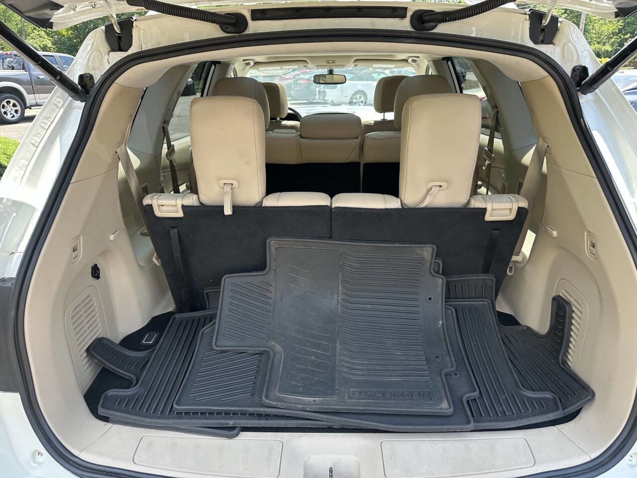 Used 2018 Nissan Pathfinder Platinum image 7