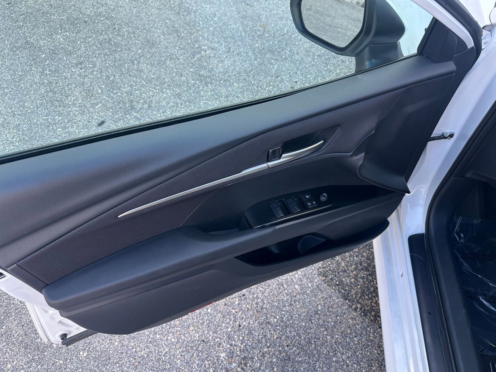 Used 2025 Toyota Camry LE image 20