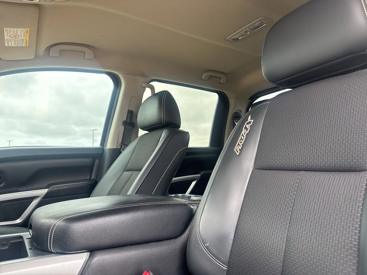 Used 2016 Nissan Titan PRO-4X AWD/4WD image 43