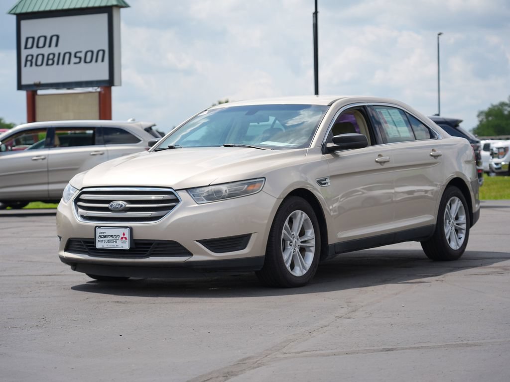 Used 2018 Ford Taurus SE FWD image 7