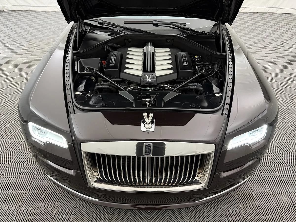 Used 2016 Rolls-Royce Wraith RWD image 31