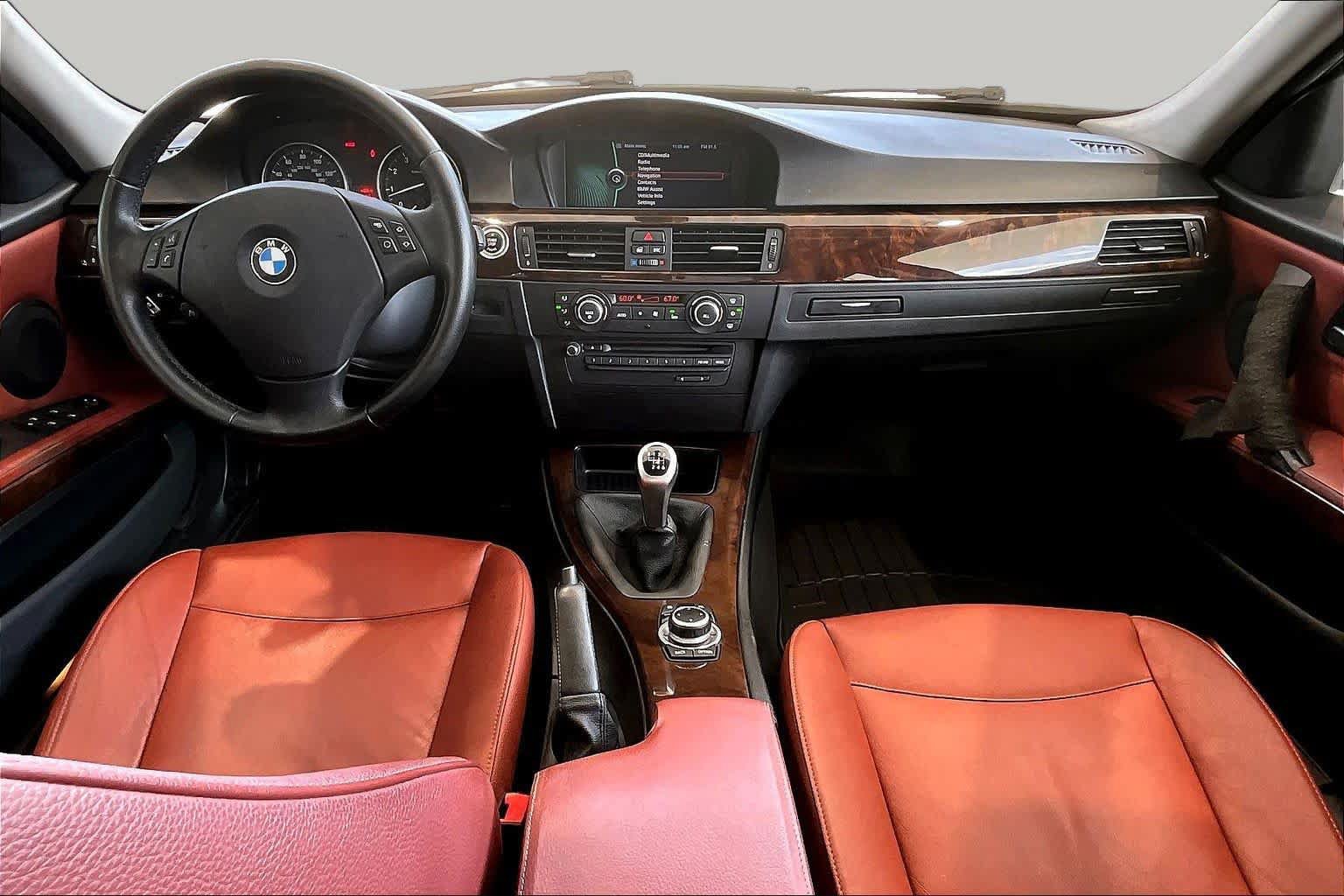 Used 2010 BMW 328i Sedan RWD image 15