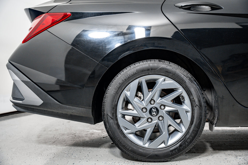 Certified 2024 Hyundai Elantra SEL FWD image 6