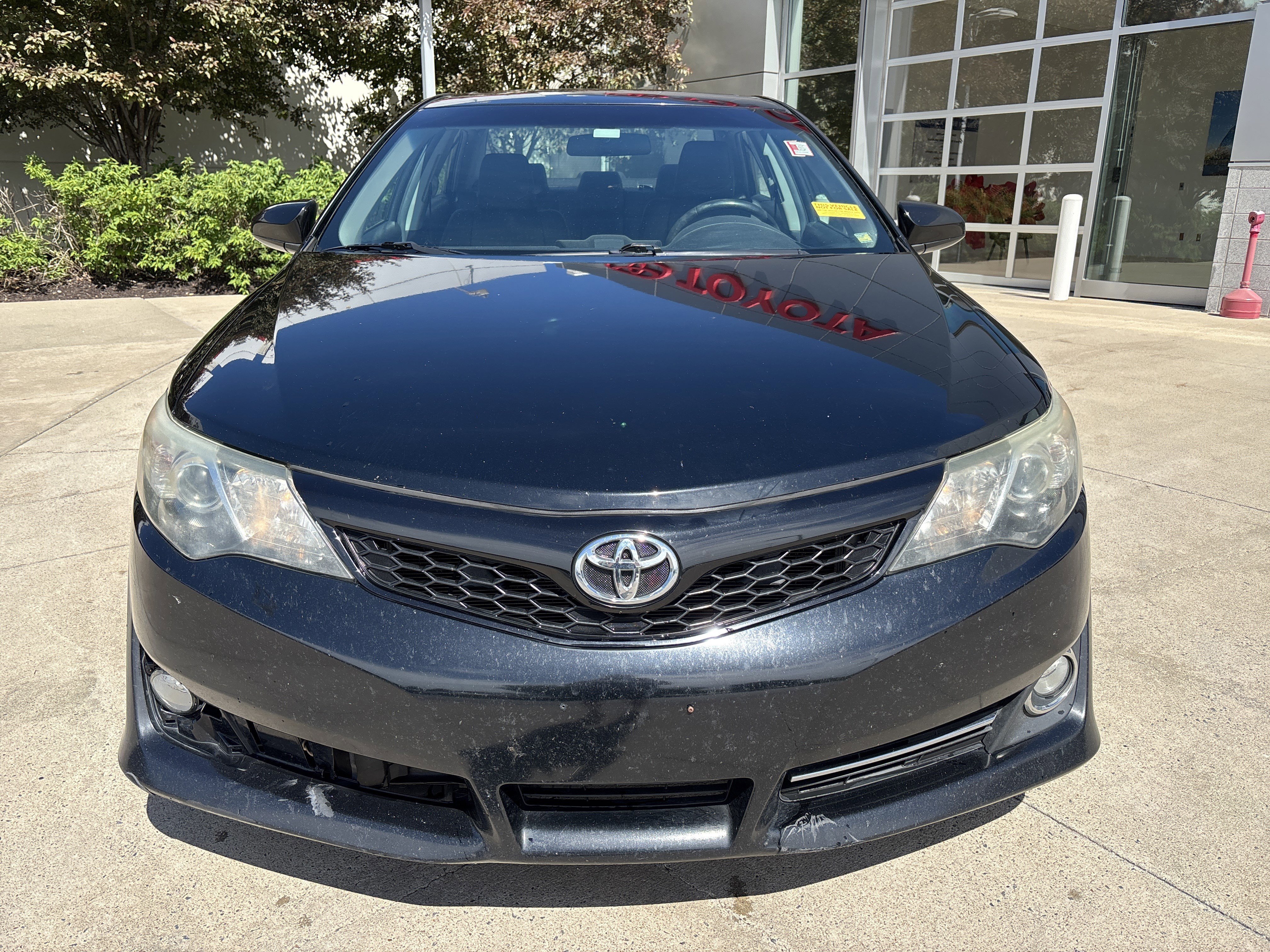 Used 2014 Toyota Camry SE FWD image 5