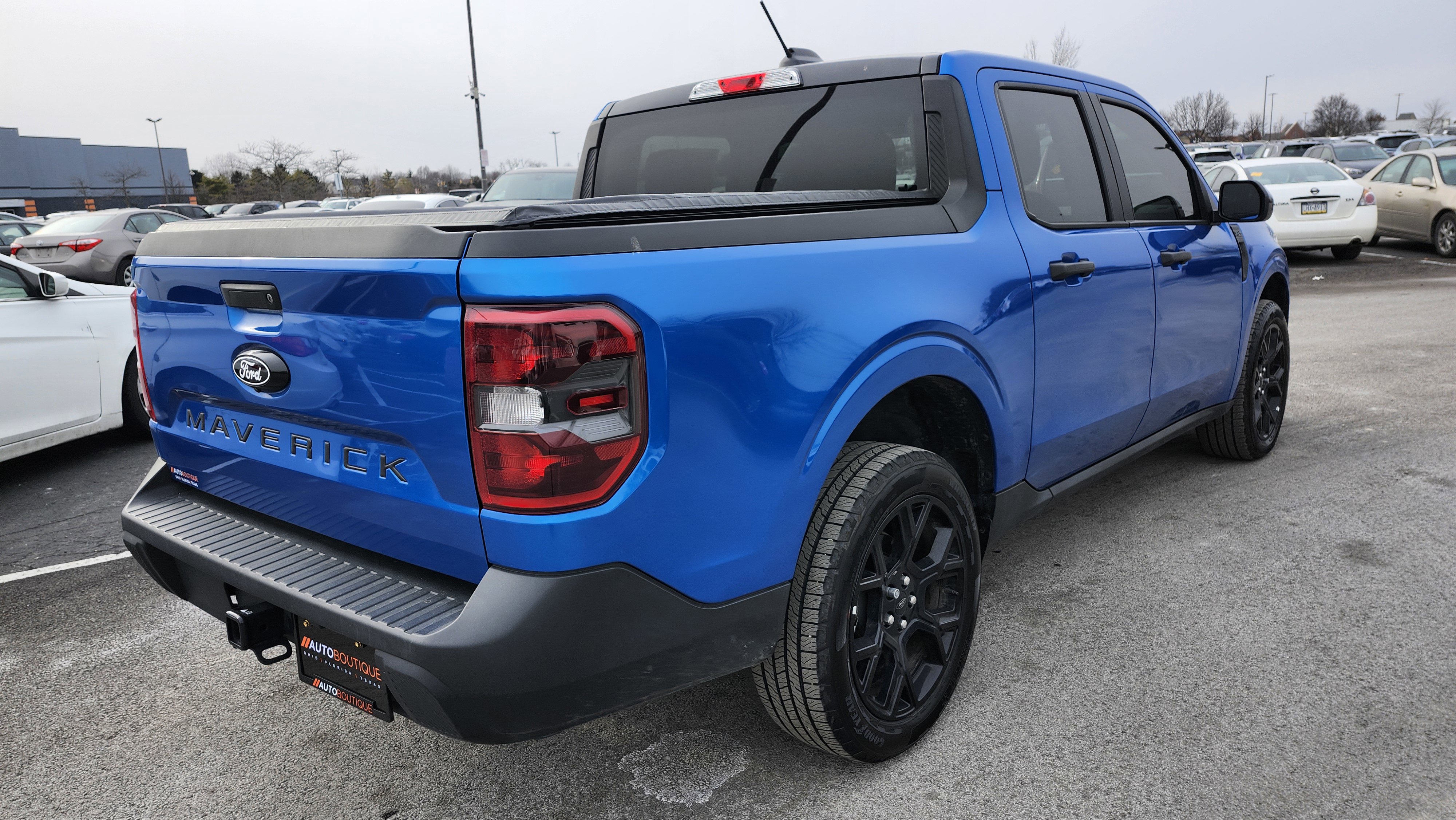 Used 2025 Ford Maverick XLT w/ Black Appearance Package image 16