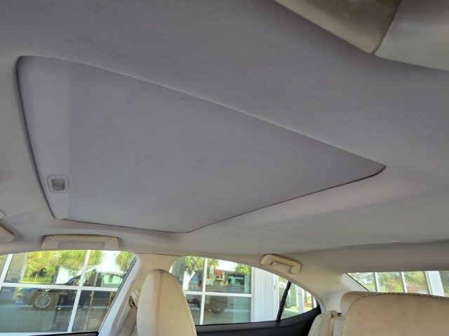 Used 2015 Lexus ES 350 w/ Luxury Package FWD image 7