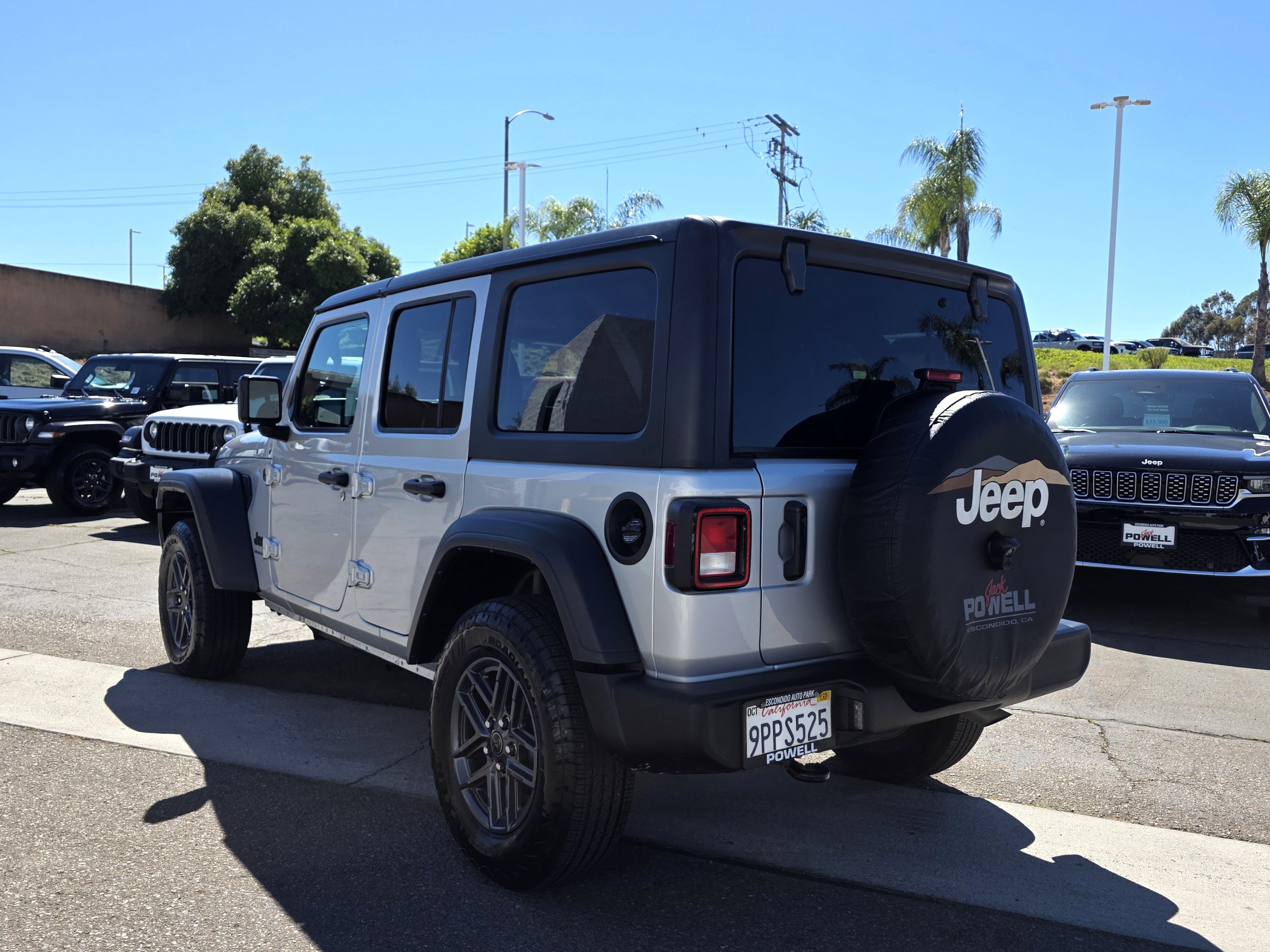 Used 2024 Jeep Wrangler Sport S image 3