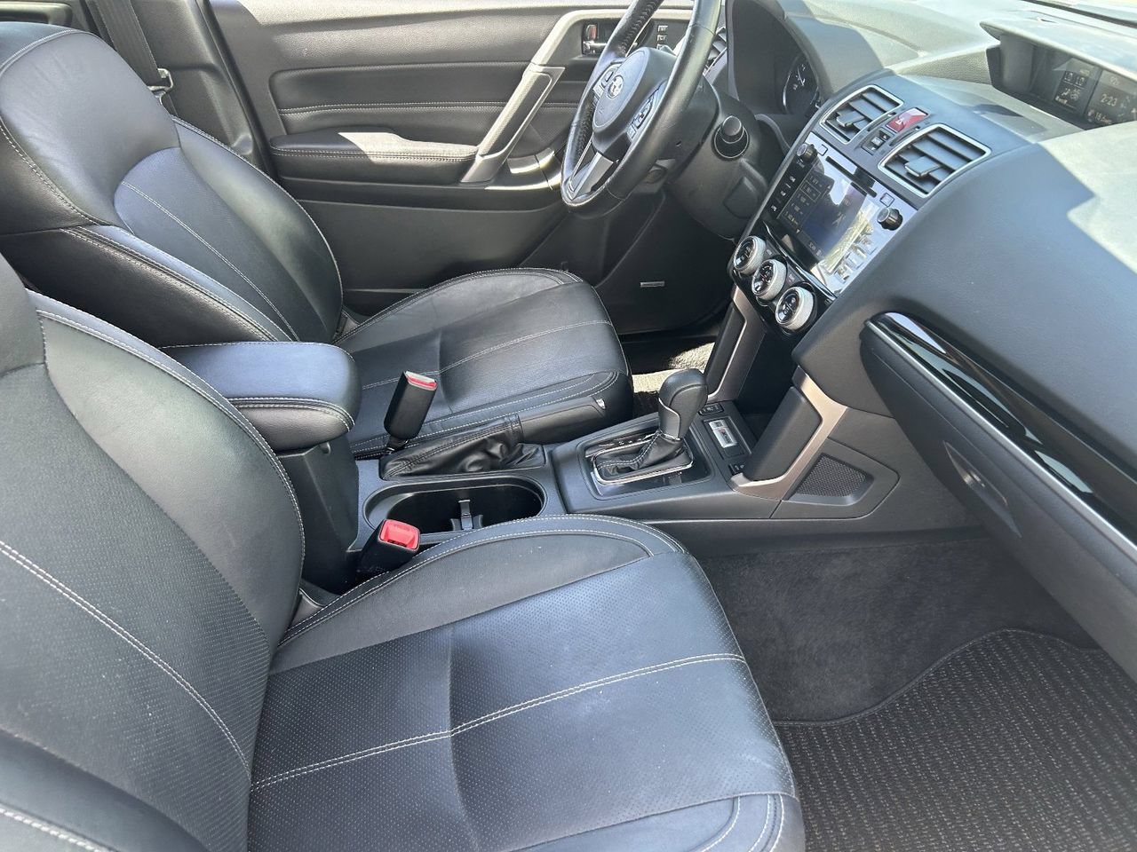 Used 2018 Subaru Forester 2.5i Touring w/ Popular Package #3B AWD/4WD image 13