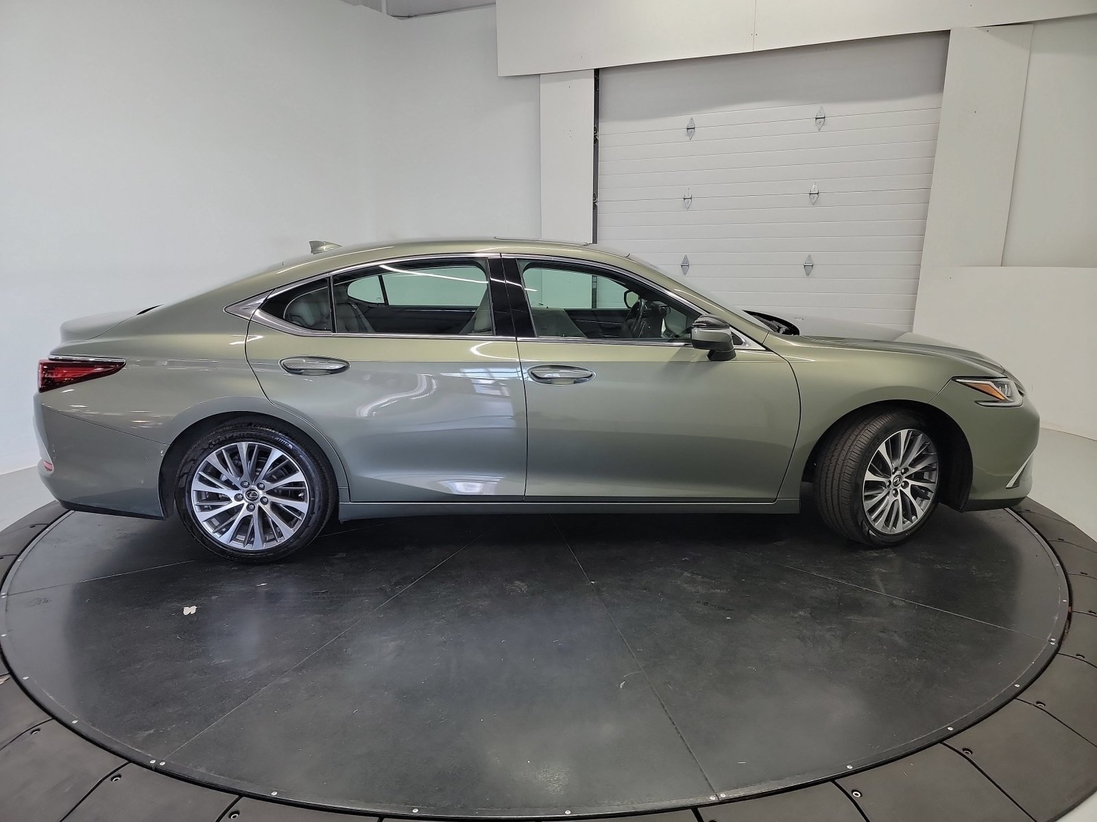 Used 2020 Lexus ES 350 w/ Premium Package FWD image 19