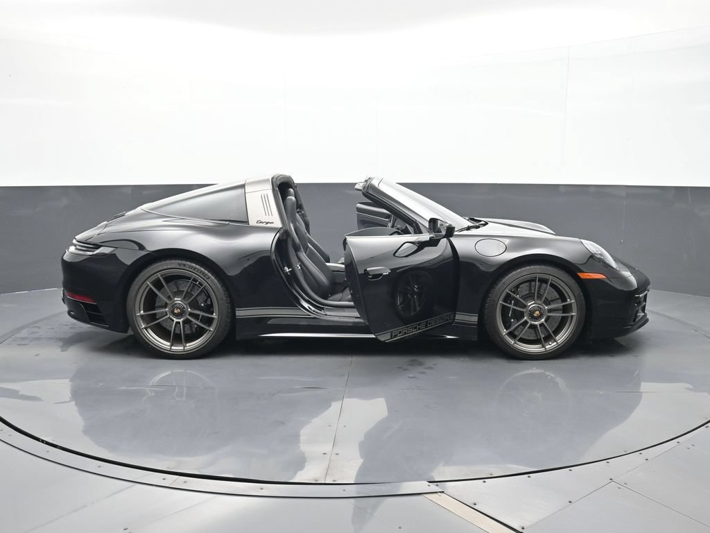 Certified 2024 Porsche 911 AWD/4WD image 27