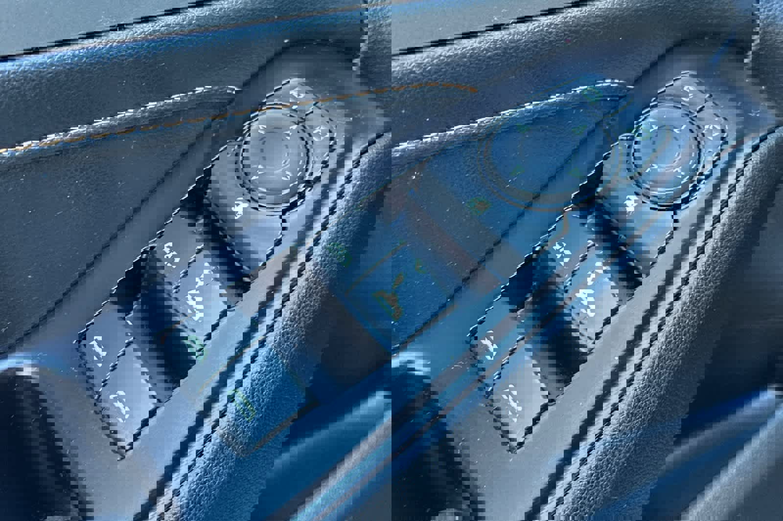 Used 2020 Chevrolet Traverse RS image 13