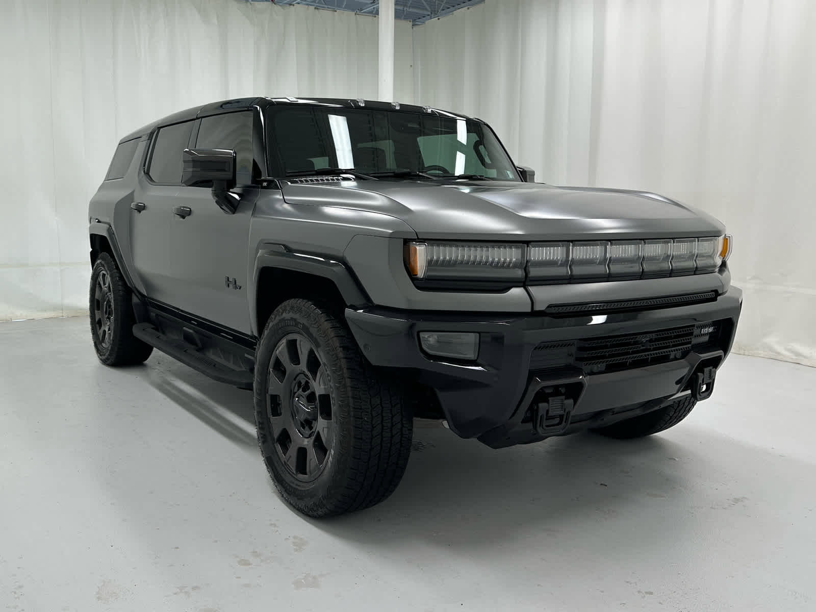 Used 2026 GMC Hummer EV 3X w/ Carbon Fiber Edition Package AWD/4WD image 2