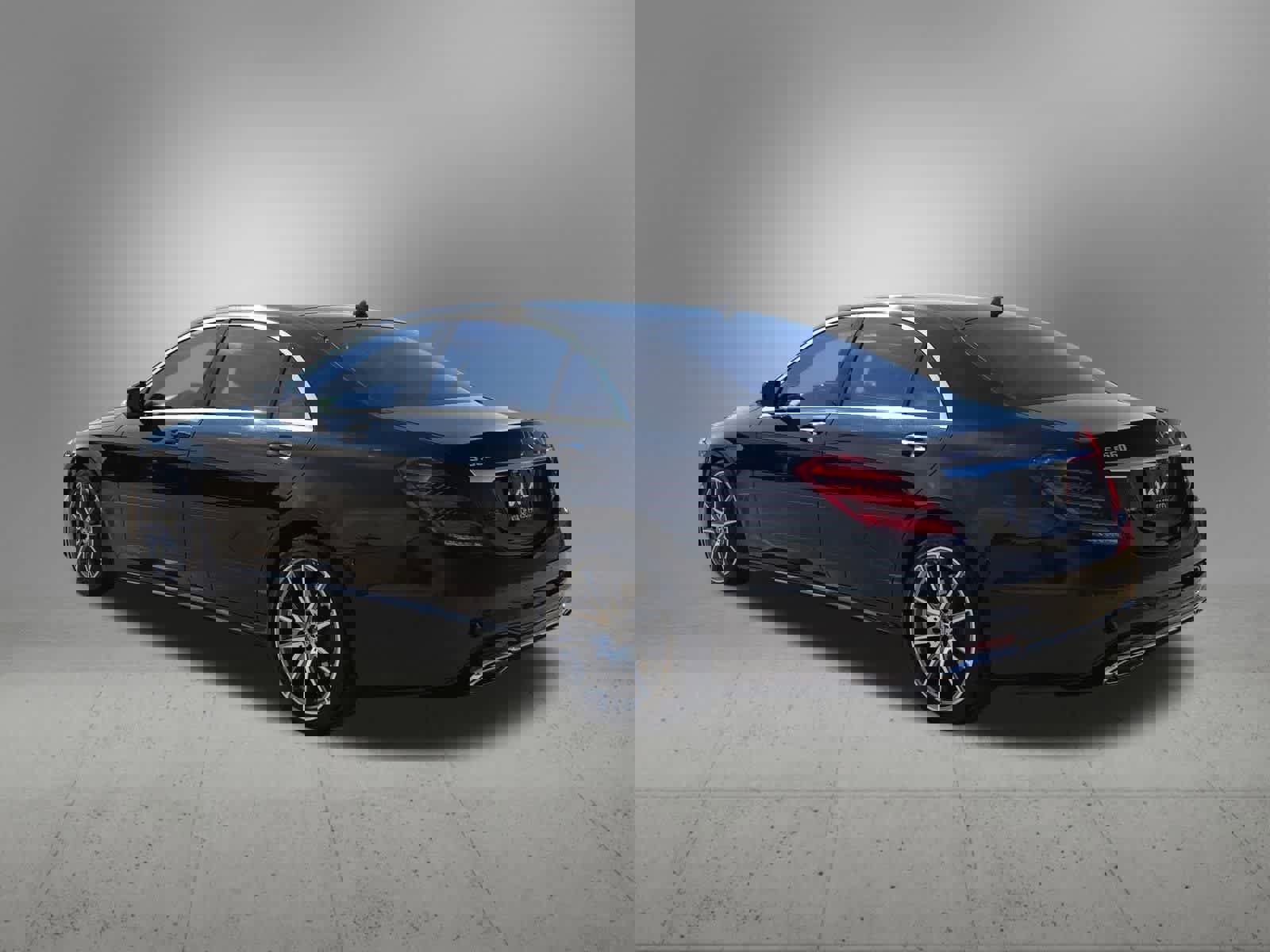 Used 2018 Mercedes-Benz S 560 Sedan image 4