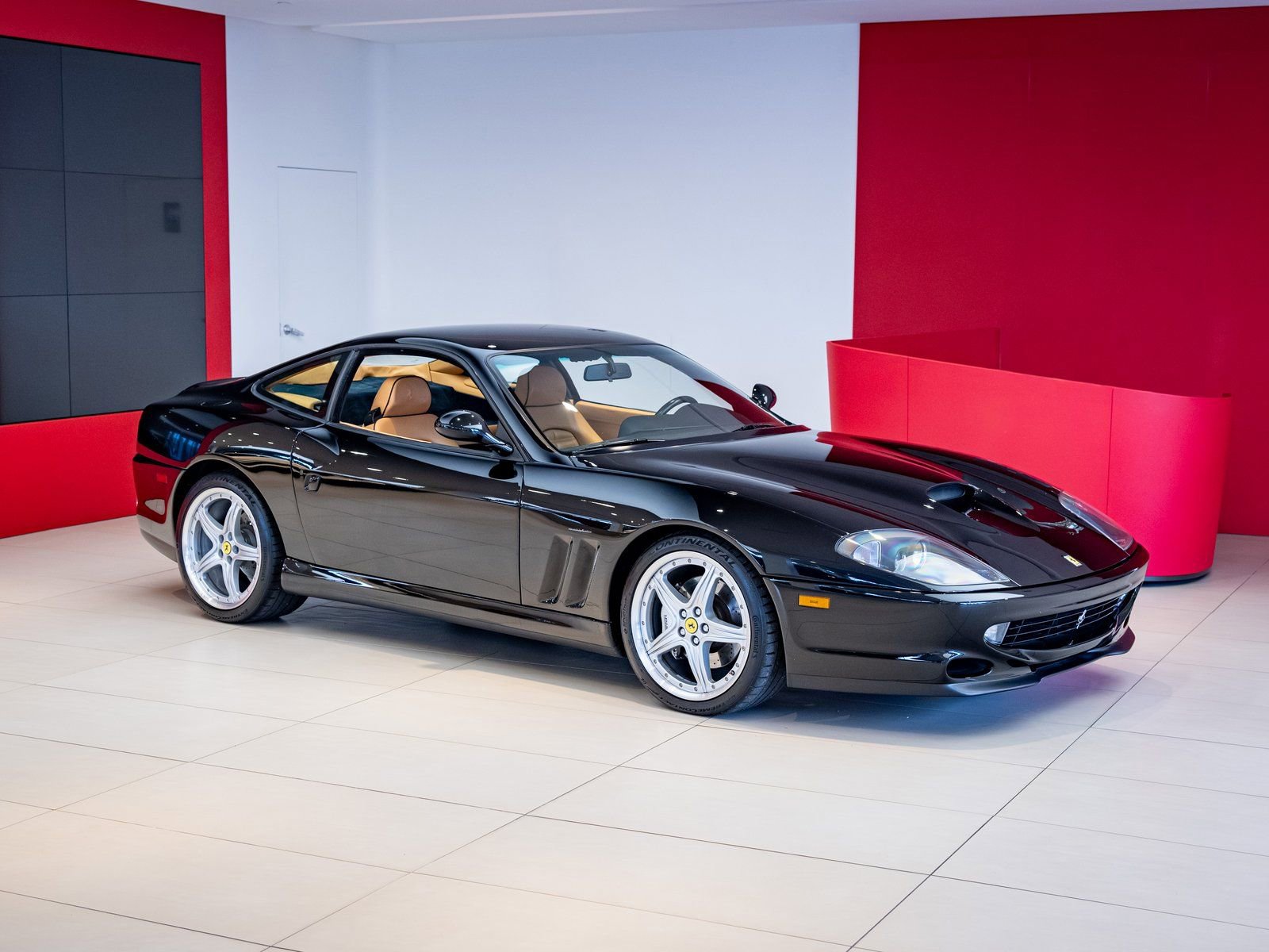 Used 2001 Ferrari 550 Maranello Coupe image 1
