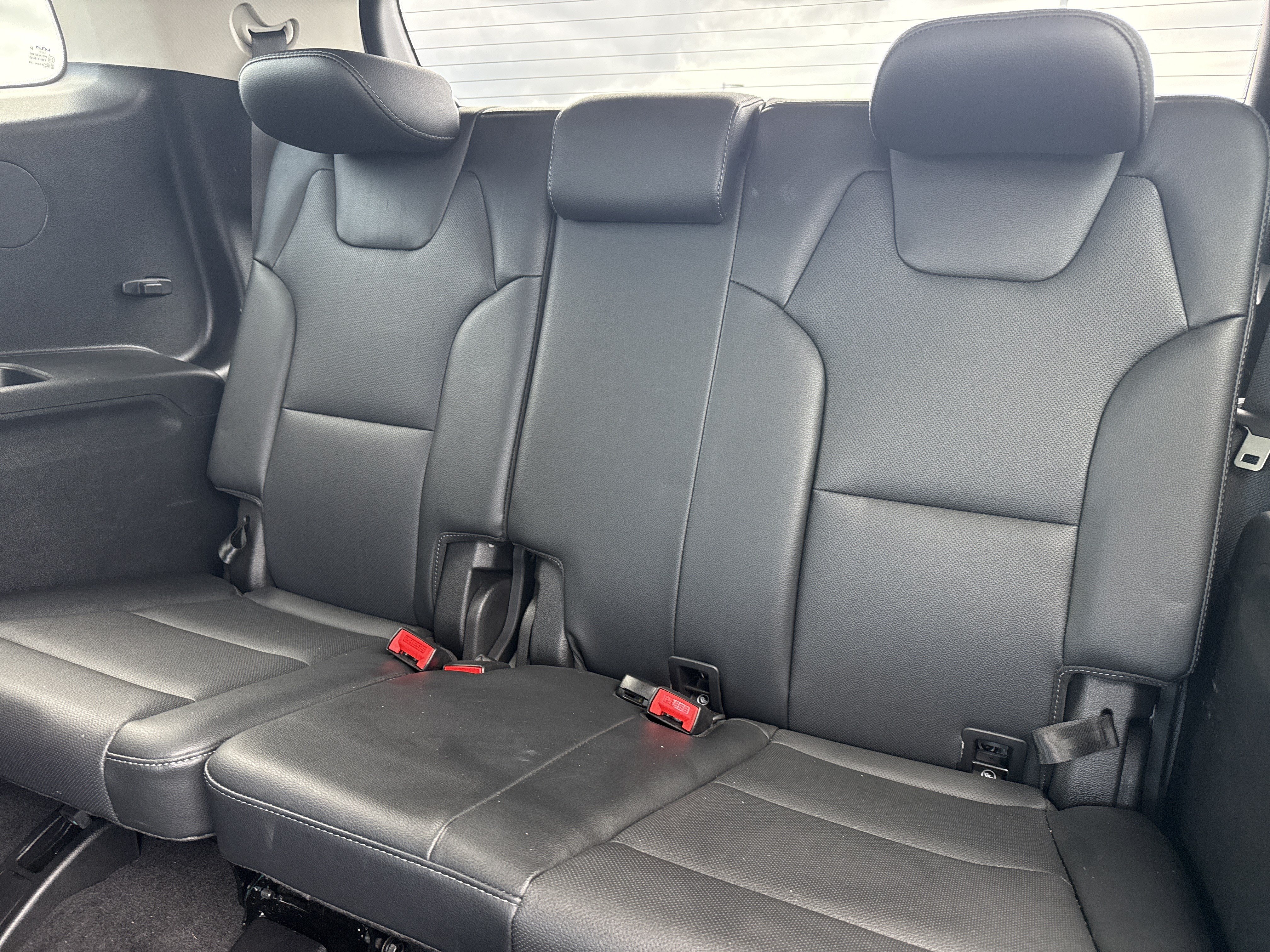 Used 2023 Kia Telluride EX w/ EX Captain's Chair Package AWD/4WD image 32