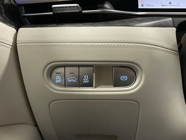 Used 2025 Genesis G90 3.5T image 15