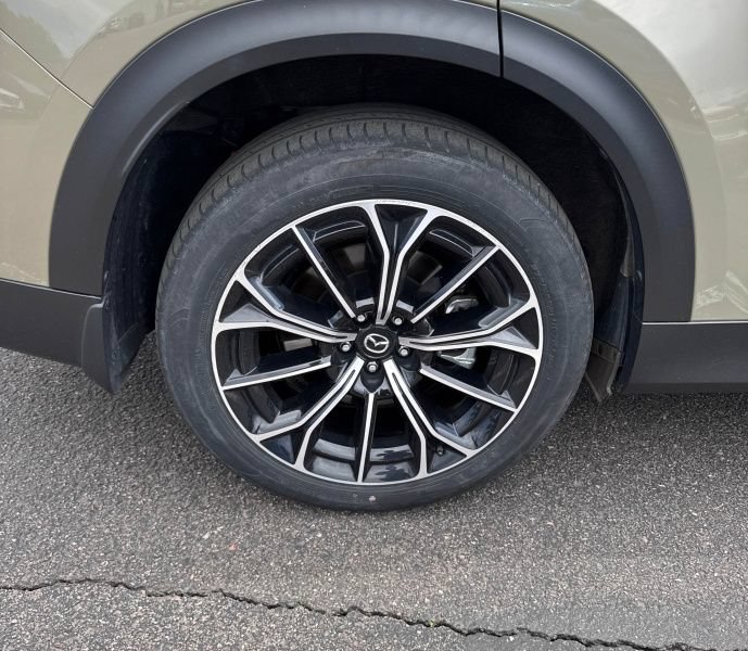 Certified 2025 MAZDA CX-70 Plug-In Hybrid w/ Premium Pkg AWD/4WD image 2