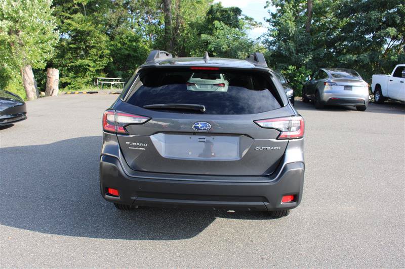 Used 2025 Subaru Outback Premium AWD/4WD image 6