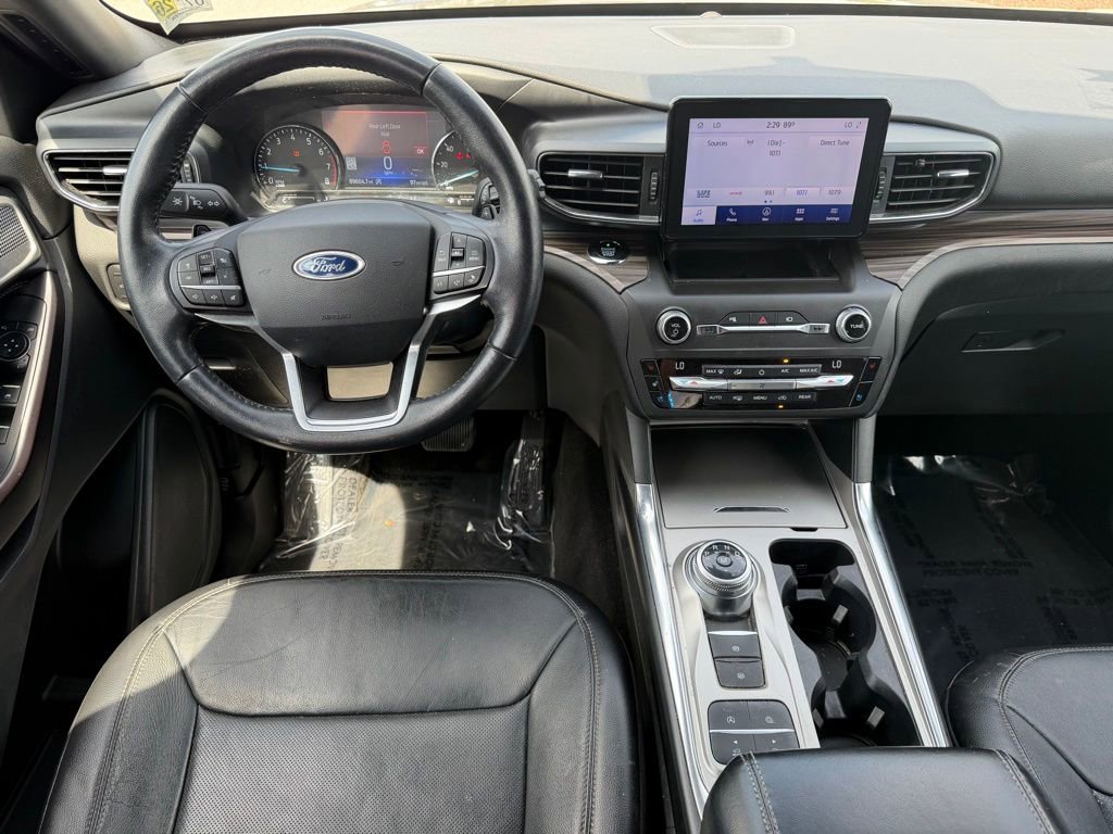 Used 2020 Ford Explorer Limited image 16