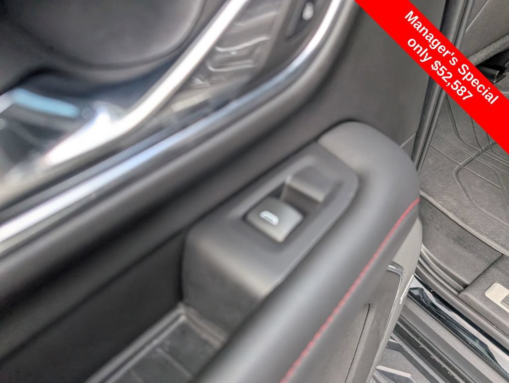 Used 2023 Chevrolet Suburban RST w/ Luxury Package AWD/4WD image 12
