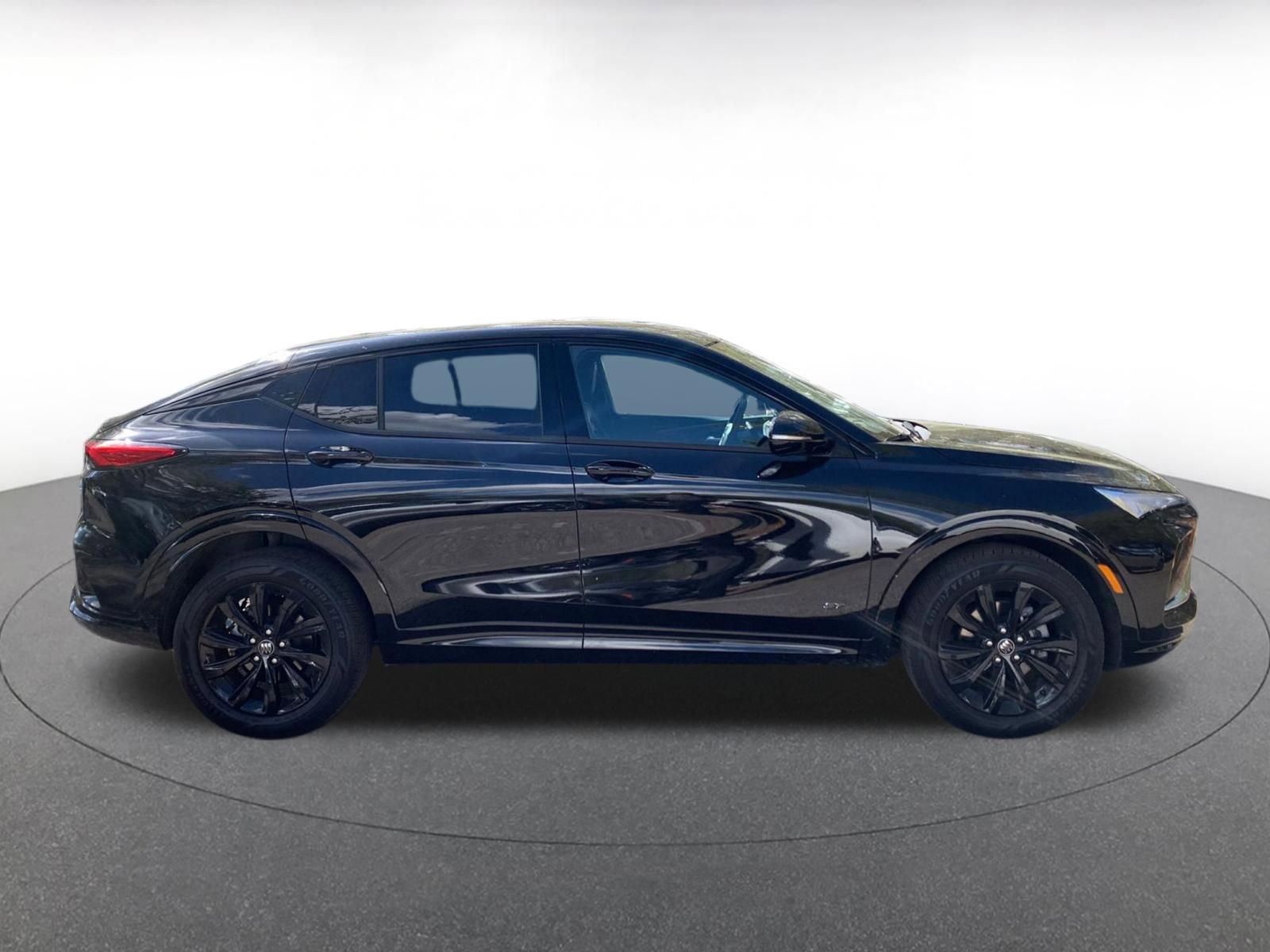 Used 2025 Buick Envista Sport Touring image 8