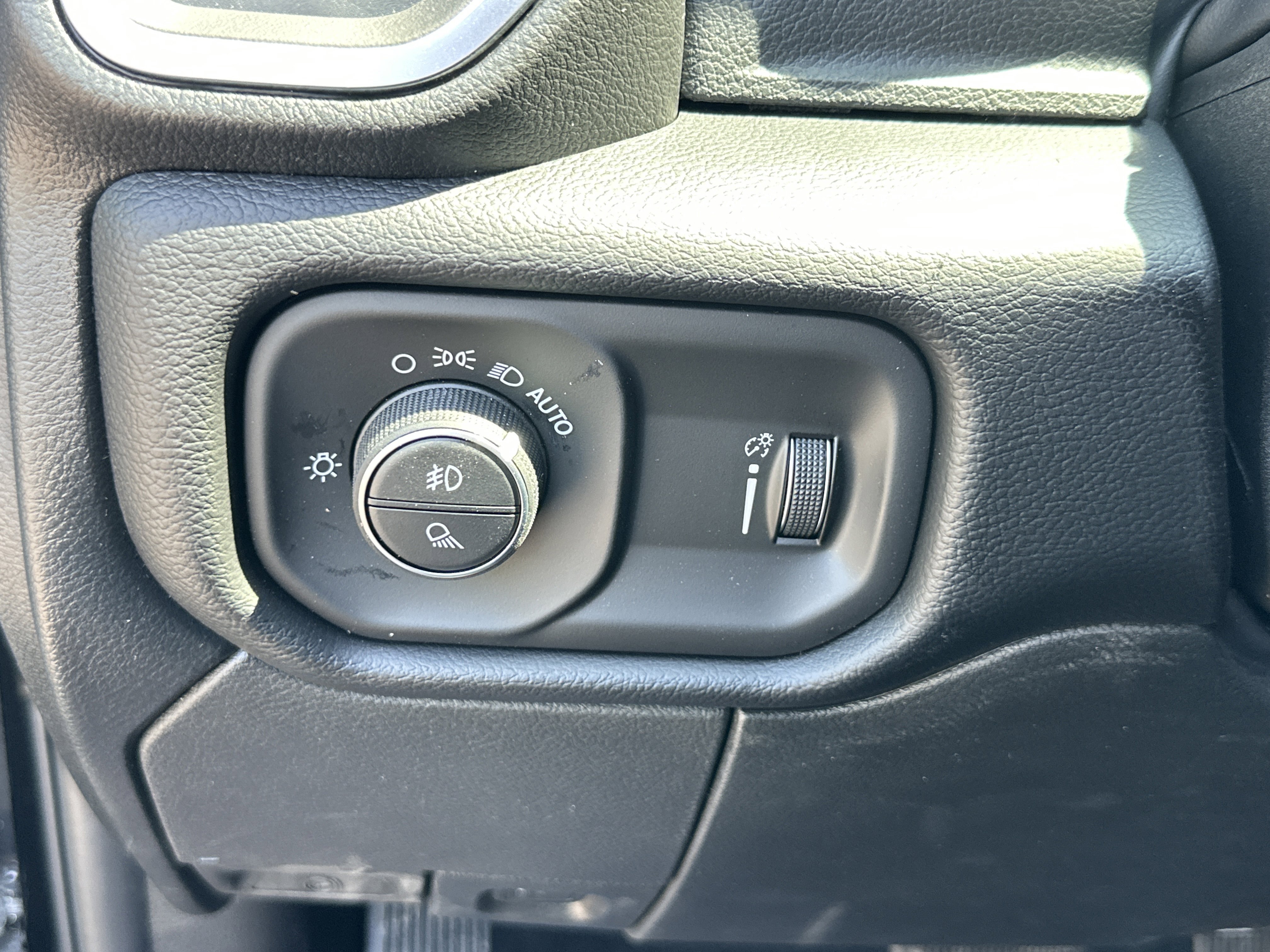 New 2026 RAM 2500 Big Horn AWD/4WD image 12