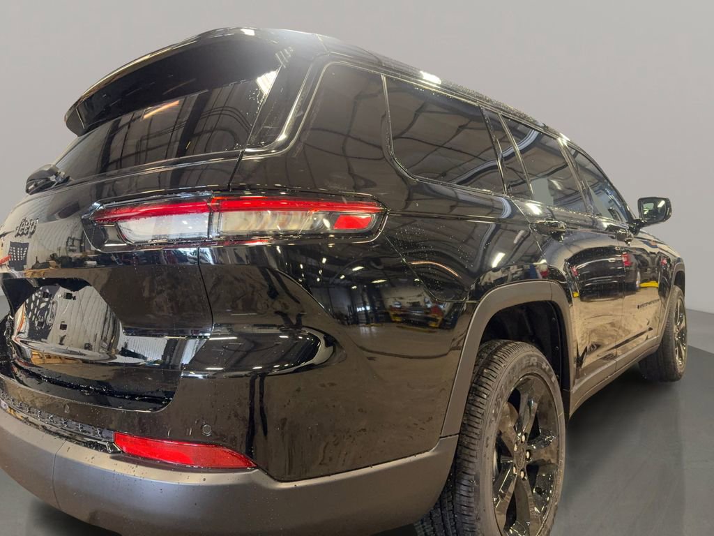 New 2025 Jeep Grand Cherokee L Altitude image 8