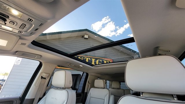 Used 2021 GMC Yukon XL Denali w/ Denali Premium Package image 43