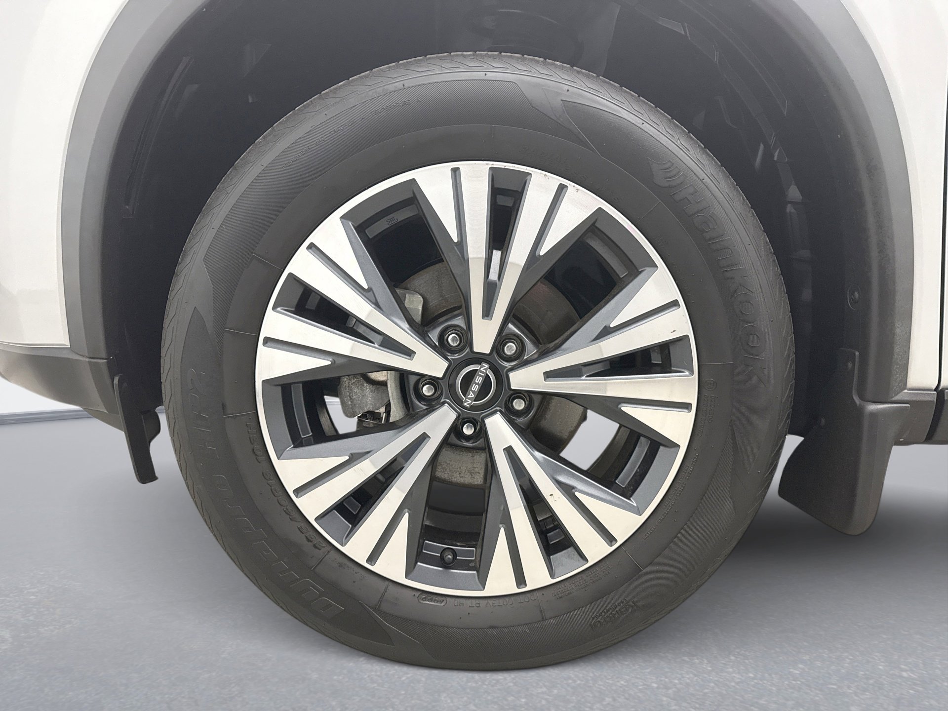 Used 2023 Nissan Rogue SV AWD/4WD image 23
