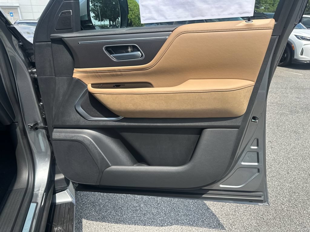 New 2027 INFINITI QX80 Luxe w/ Cargo Package RWD image 12