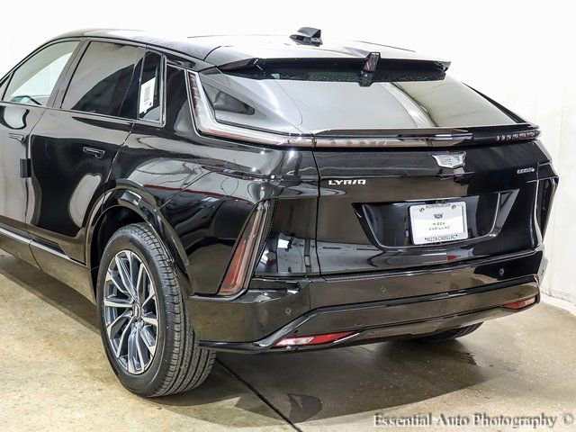 New 2025 Cadillac Lyriq Sport w/ LPO, Floor Liner Package AWD/4WD image 6