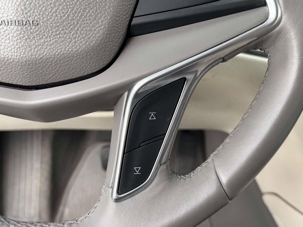 Used 2017 Cadillac XT5 Premium Luxury FWD image 26