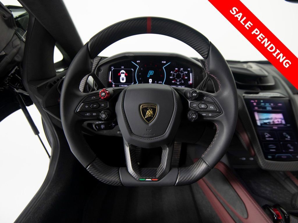 Used 2025 Lamborghini Revuelto image 17