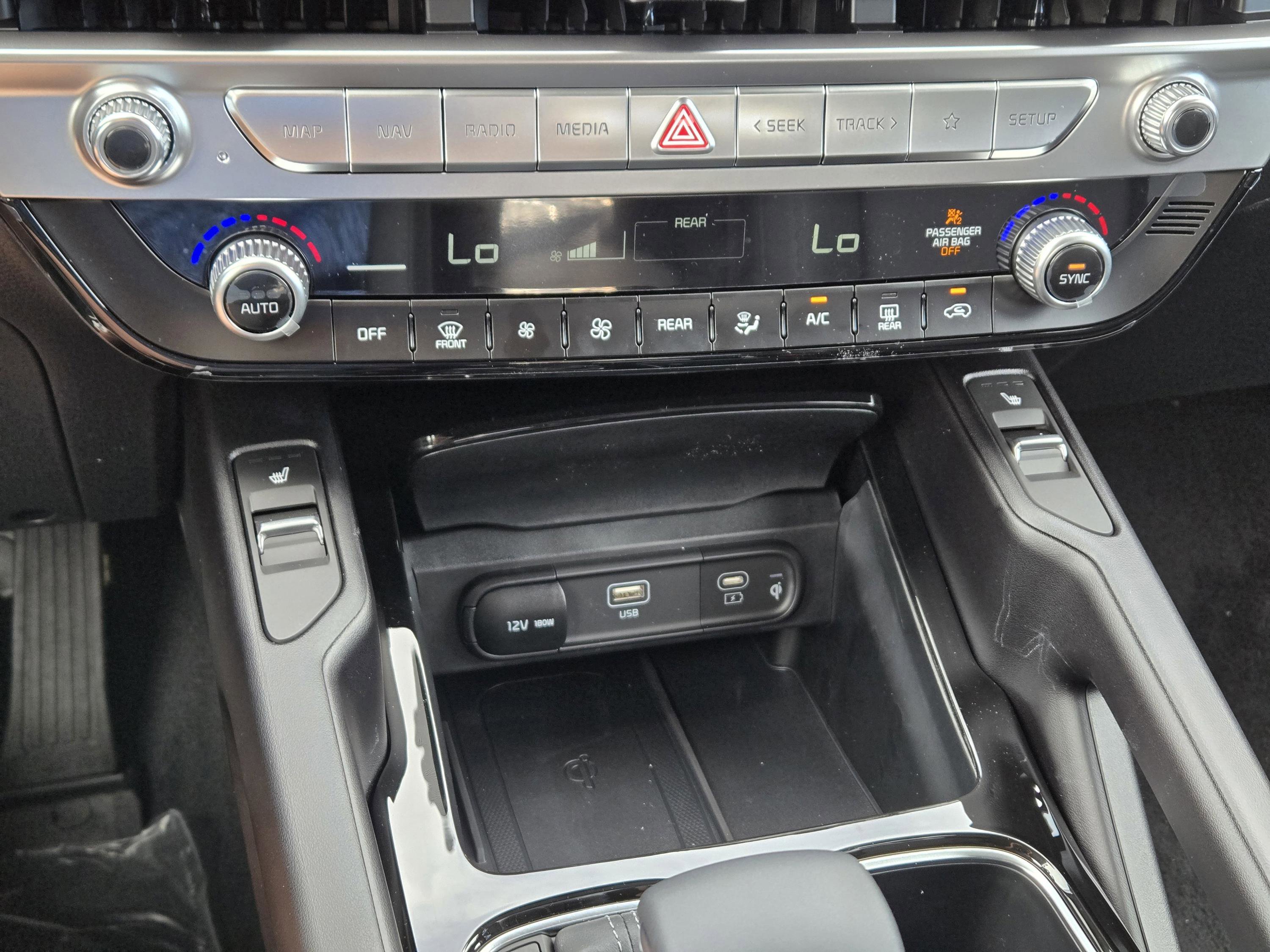 New 2025 Kia Telluride S image 30