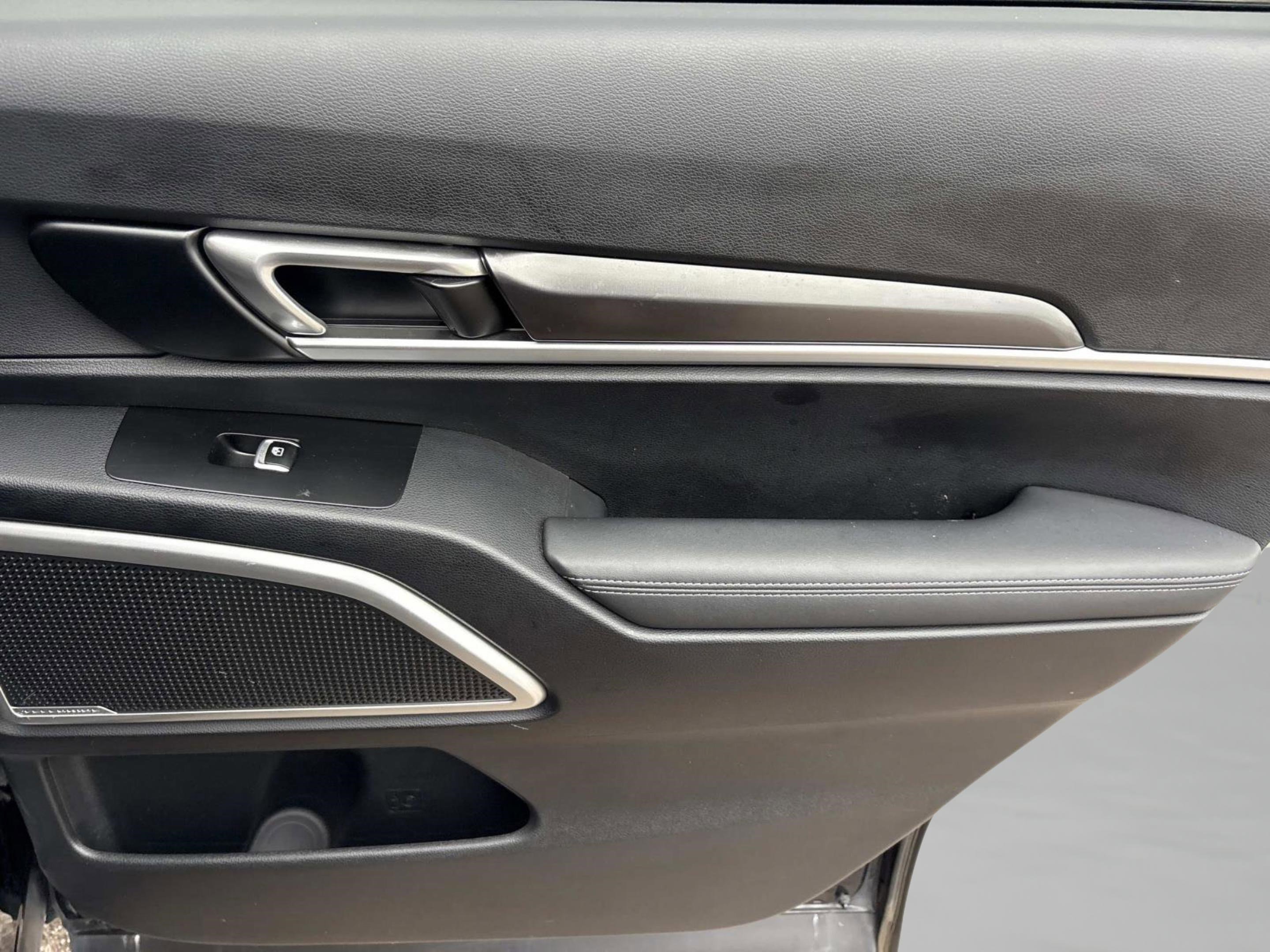 Used 2023 Kia Telluride LX image 20