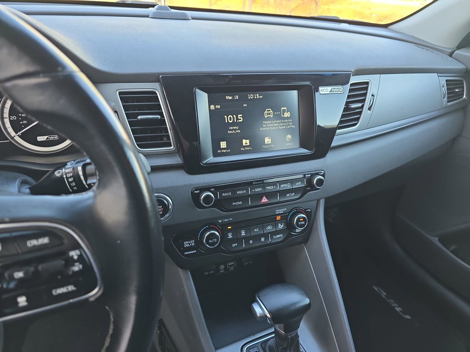 Used 2018 Kia Niro LX image 23
