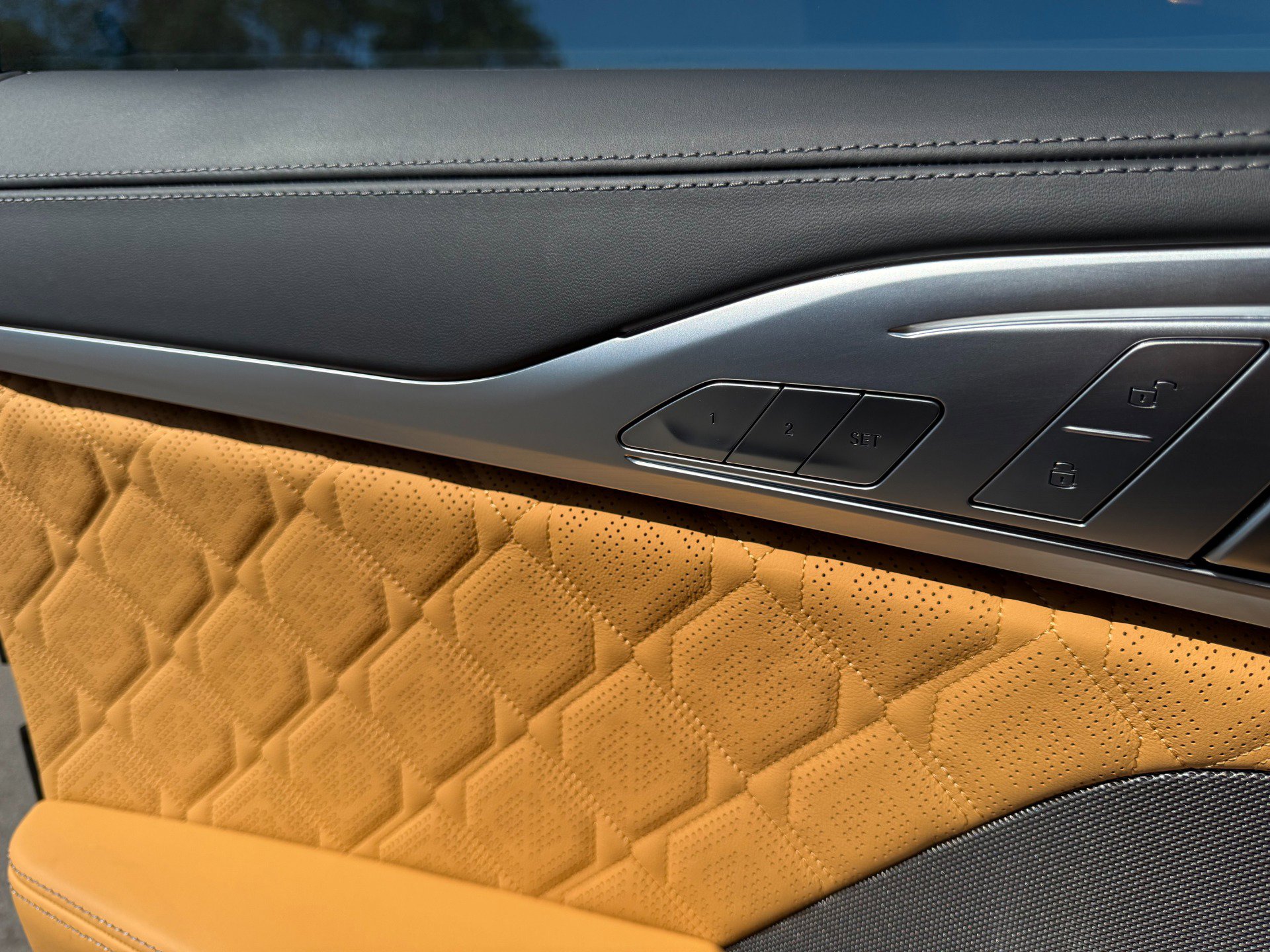 Used 2025 BMW M8 Competition image 62