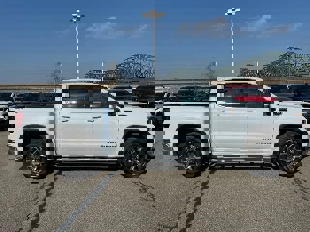 New 2026 GMC Sierra 1500 SLT w/ SLT Premium Package image 12