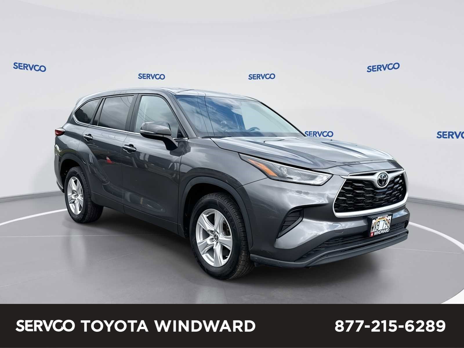 Used 2023 Toyota Highlander L FWD image 1