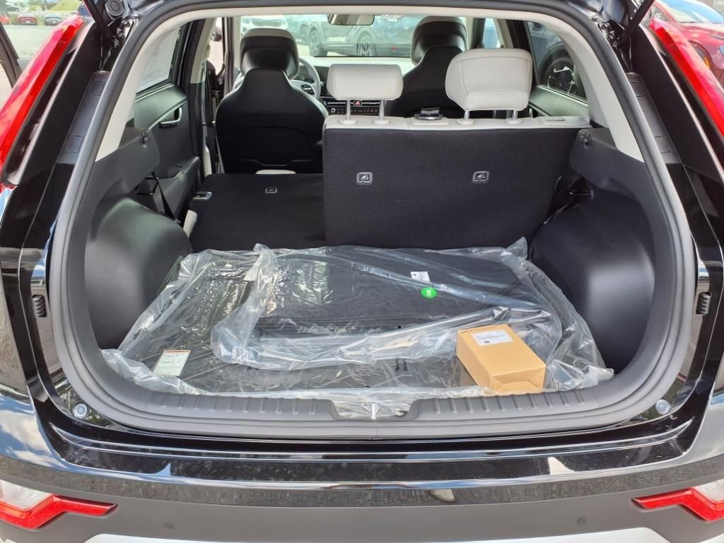 New 2025 Kia Niro EX image 15