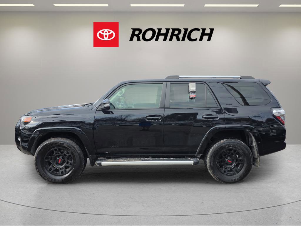Used 2022 Toyota 4Runner SR5 Premium image 9